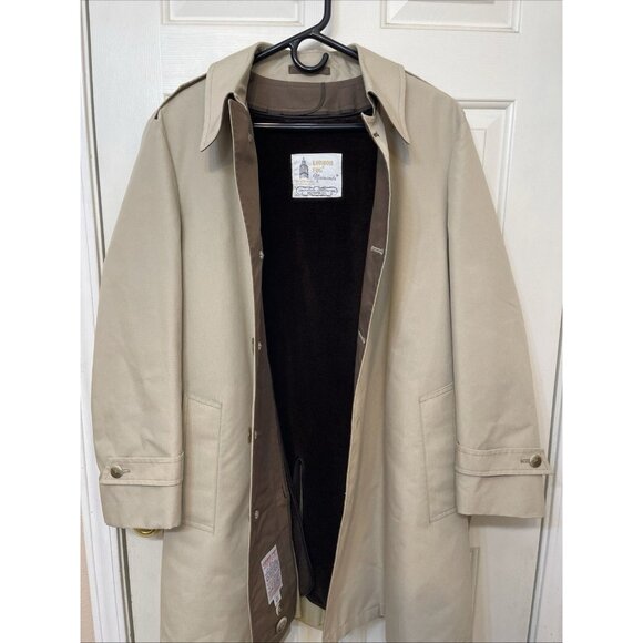 London Fog Men's Trench Coat Pea coat Zip Out Lining Size 42 Reg Tan VTG - Picture 16 of 16